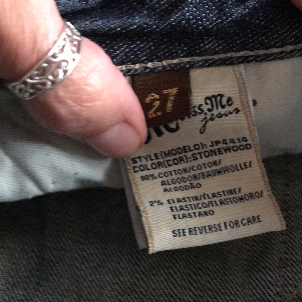 Shorts - Picture 3 of 4